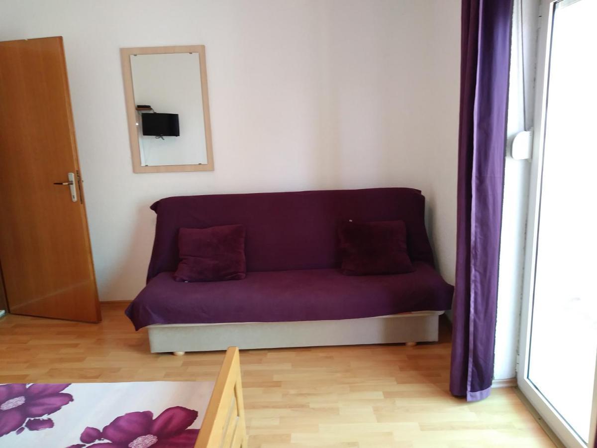 Nives Apartmani Pakoštane エクステリア 写真