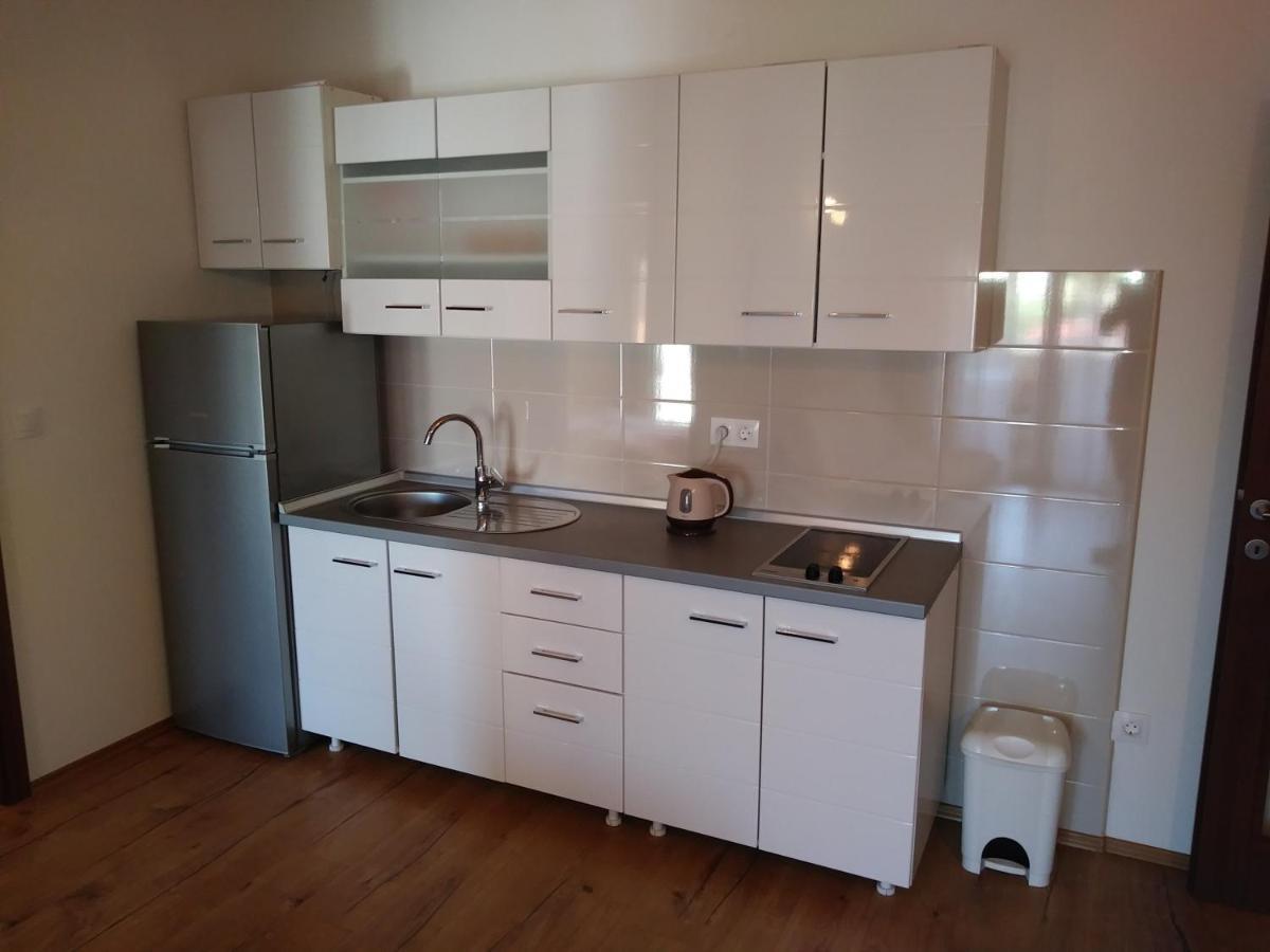 Nives Apartmani Pakoštane エクステリア 写真